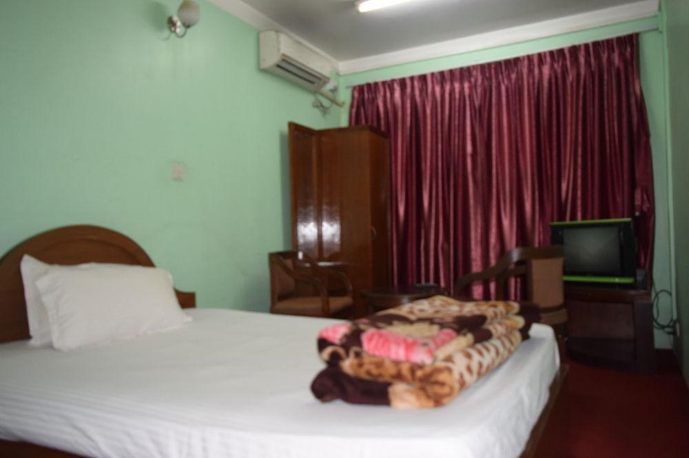 Hotel Nandini Kathmandu Buitenkant foto