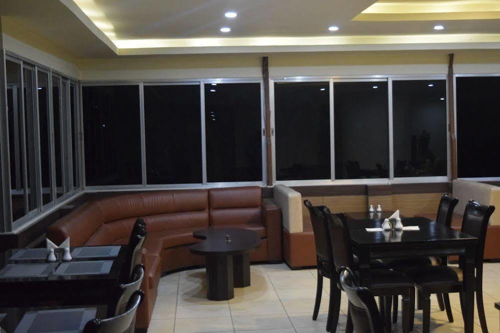 Hotel Nandini Kathmandu Buitenkant foto