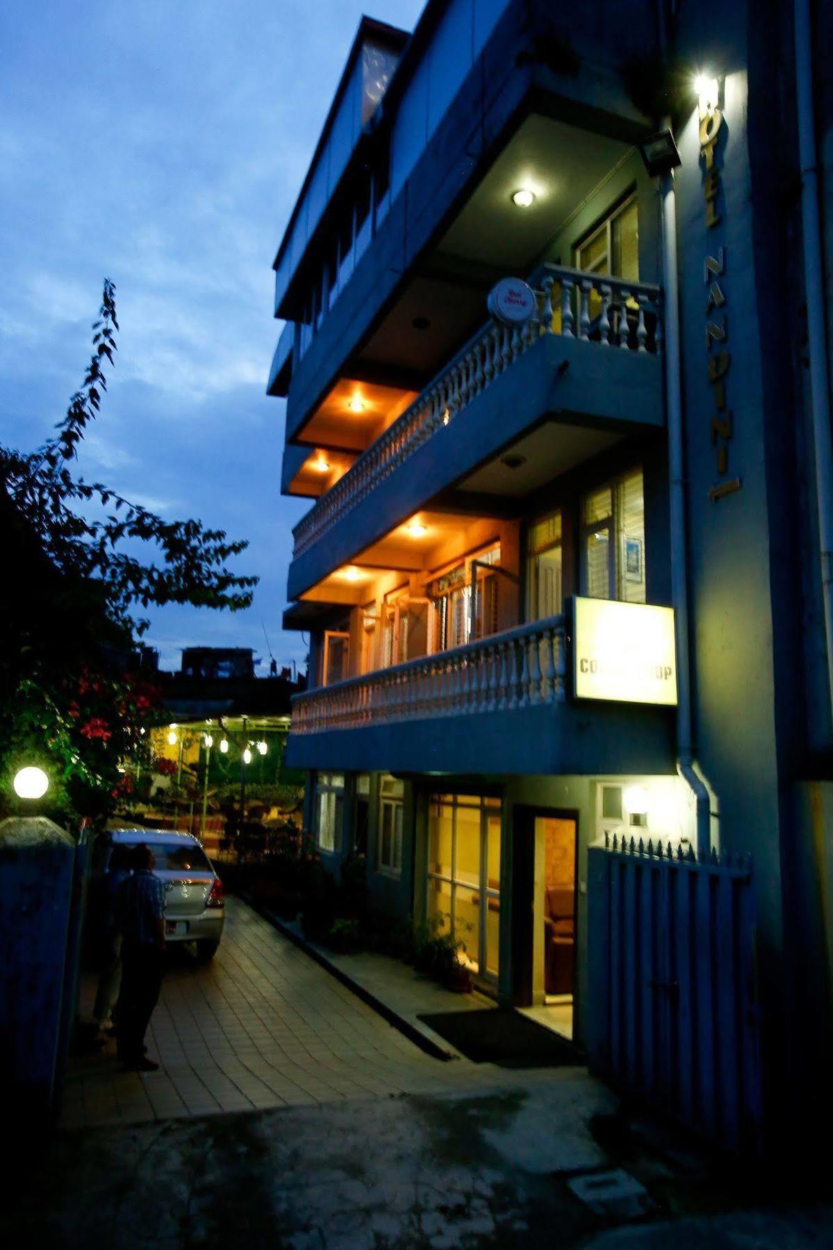 Hotel Nandini Kathmandu Buitenkant foto
