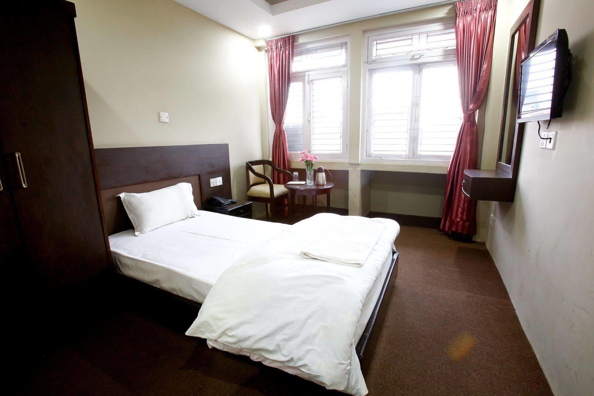 Hotel Nandini Kathmandu Buitenkant foto