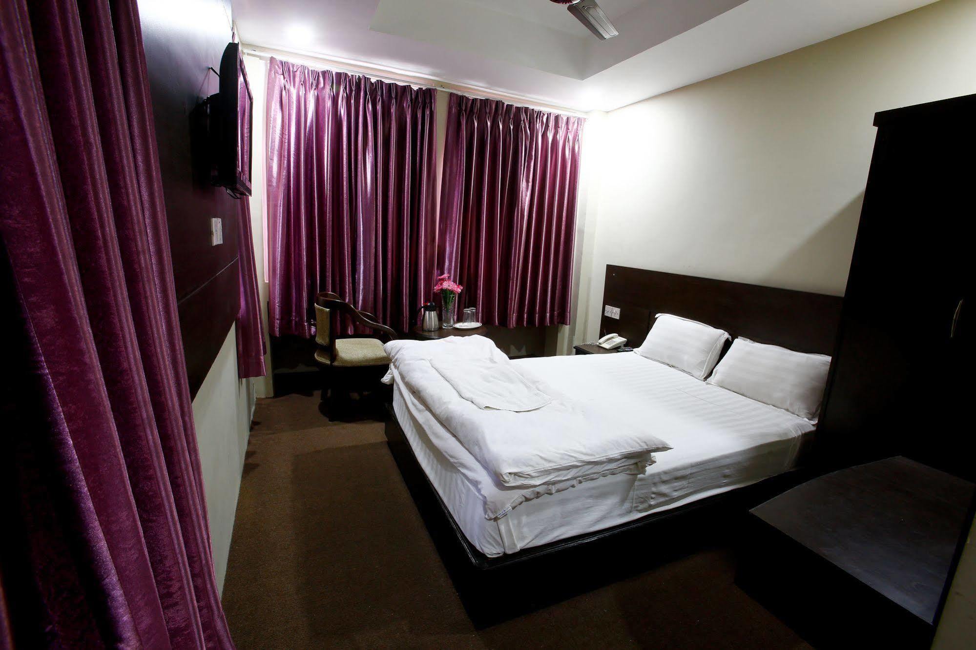 Hotel Nandini Kathmandu Buitenkant foto