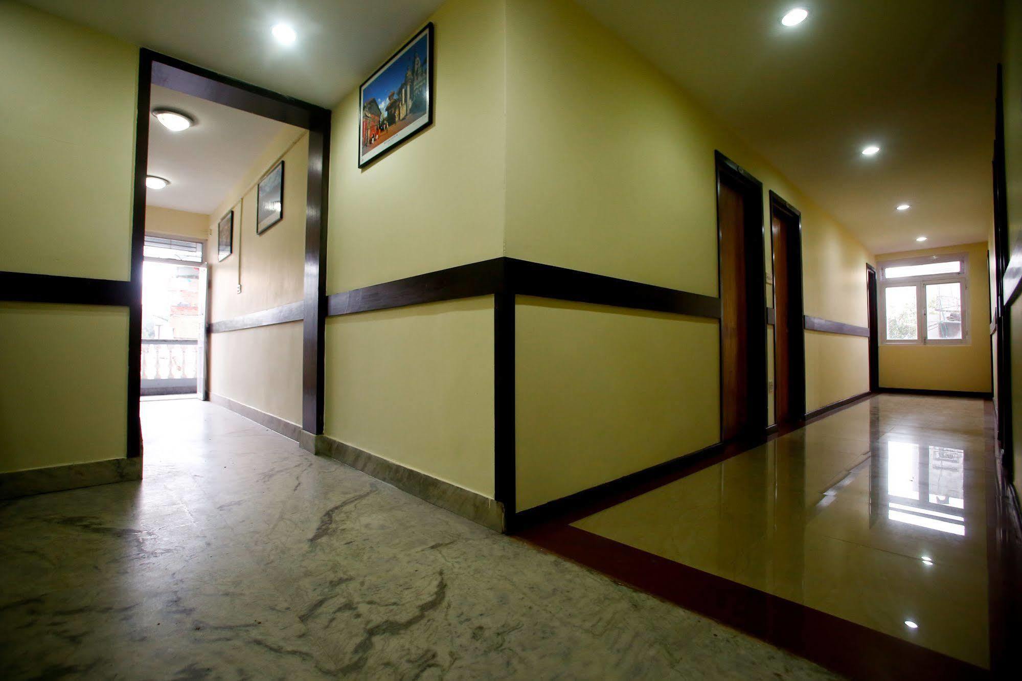 Hotel Nandini Kathmandu Buitenkant foto